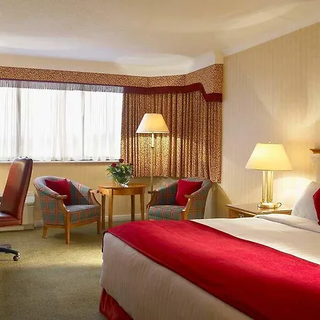 Hotel Delta By Marriott Centre 4*