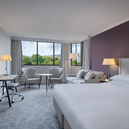 Hotel Delta By Marriott Centre 4*