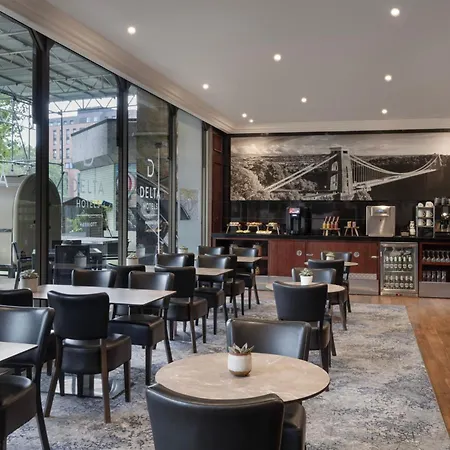 Delta By Marriott Centre 4*