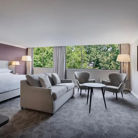 Delta By Marriott Centre Otel