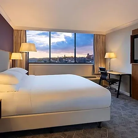 Otel Delta By Marriott Centre 4*