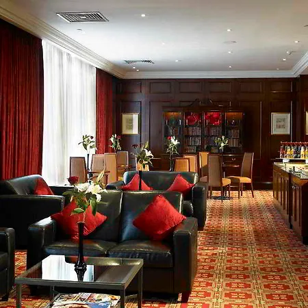 Delta By Marriott Centre Hotel 4*