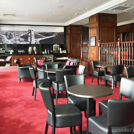 Delta By Marriott Centre מלון