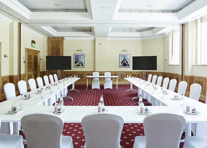 Delta By Marriott Centre 4*