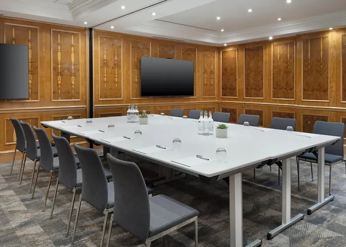 Delta By Marriott Centre