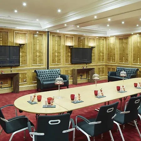 Delta By Marriott Centre Hotell