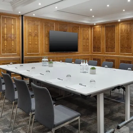 Delta By Marriott Centre