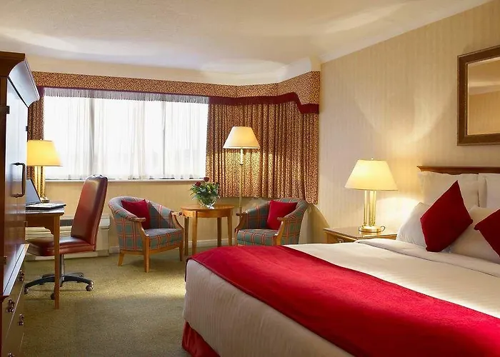 Hotel Delta By Marriott Centre 4*