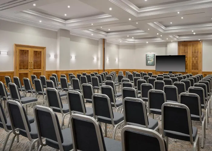 Delta By Marriott Centre 4*