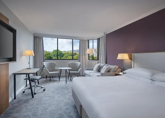 Hotel Delta By Marriott Centre 4*