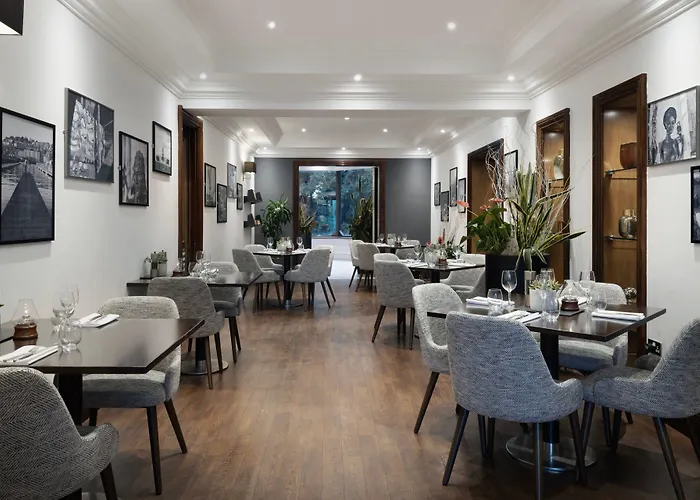 Hotel Delta By Marriott Centre 4*