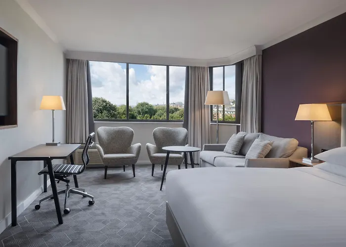 Delta By Marriott Centre Hotel 4*