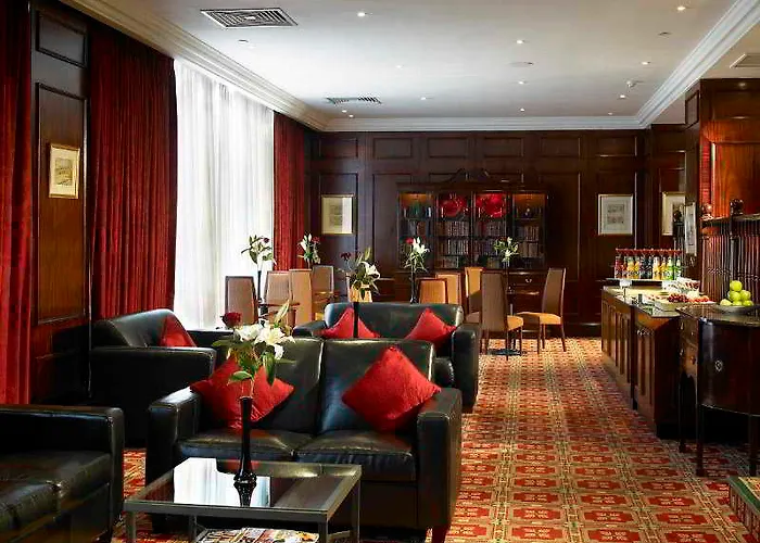 Delta By Marriott Centre Hotel 4*